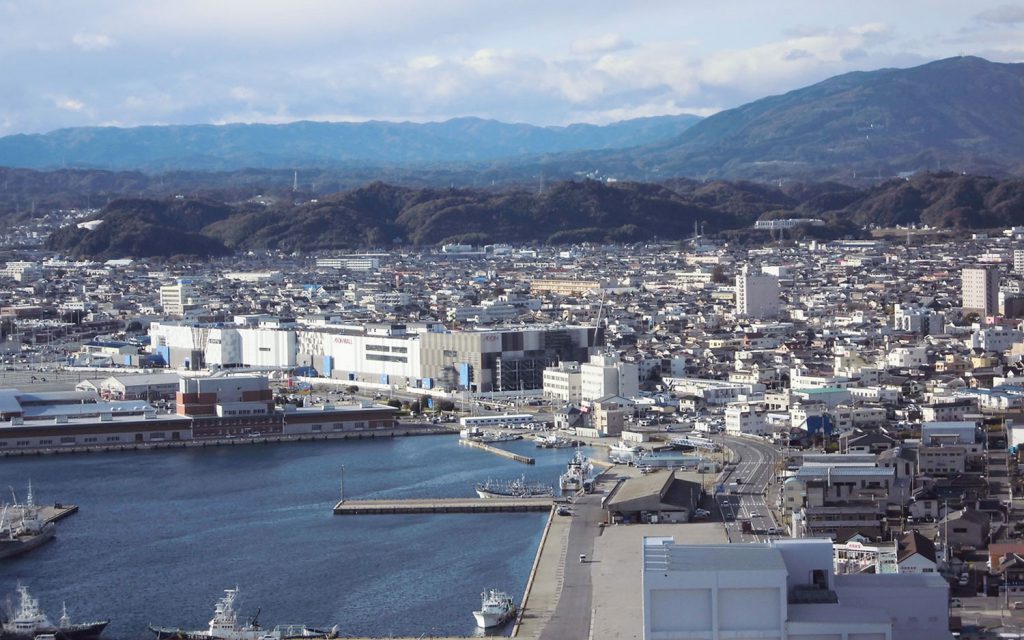 小名浜港とまちなみ